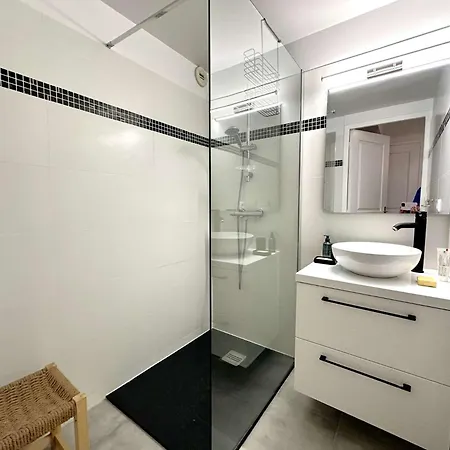 Hyeguy Pour 3 Personnes En Rez De Jardin Avec Piscine Commune à Giens Apartamento