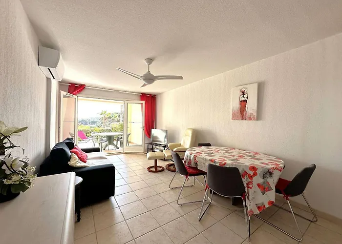 Hyeguy Pour 3 Personnes En Rez De Jardin Avec Piscine Commune A Giens Lejlighed *